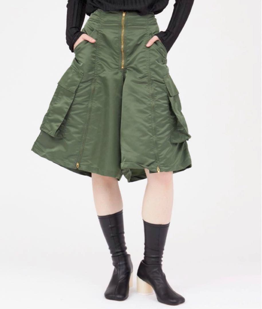 TOGA PULLAトーガ プルラ　ナイロンツイルショートパンツ