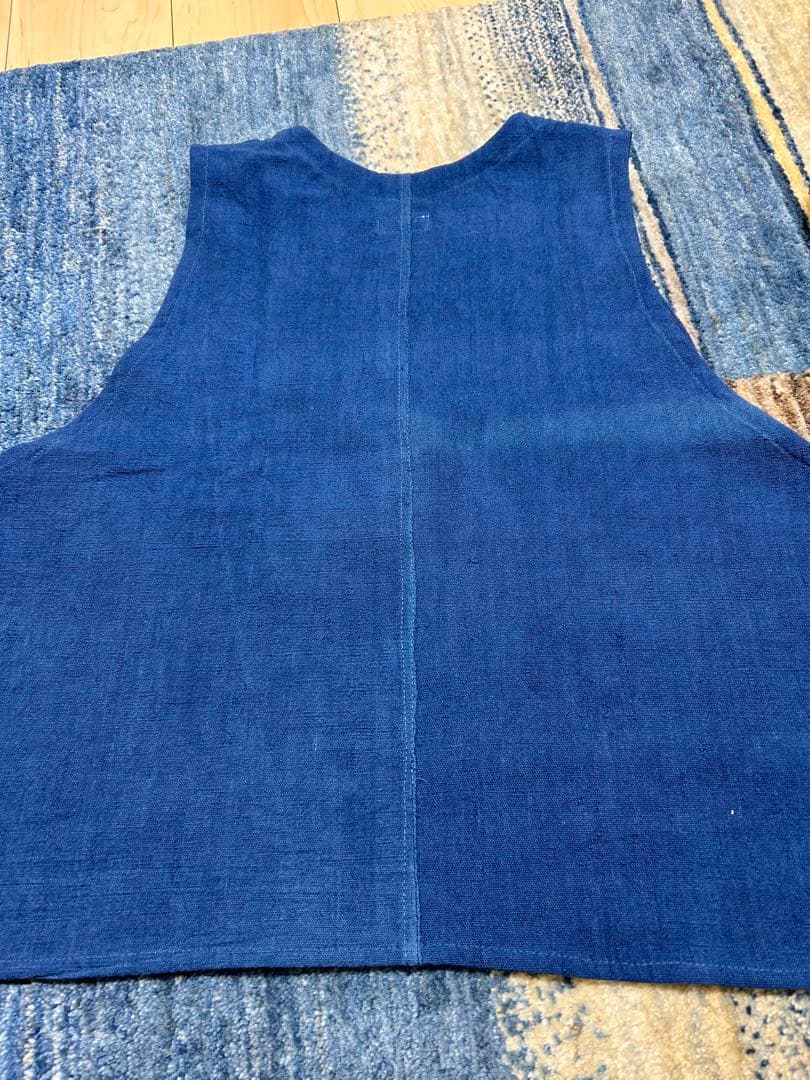 f*n様 ラオス・レンテン族の布　藍染め　綿100% tembo Vベスト