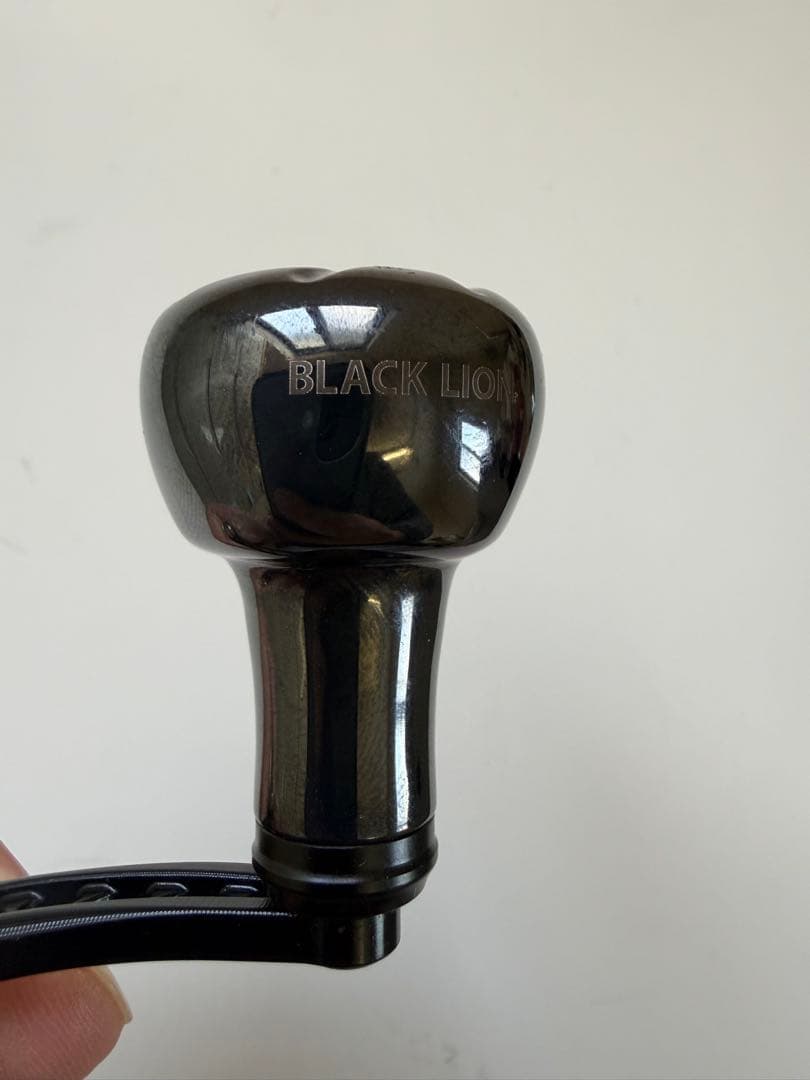 LIVRE スピニングハンドル ブラック シマノ S2用