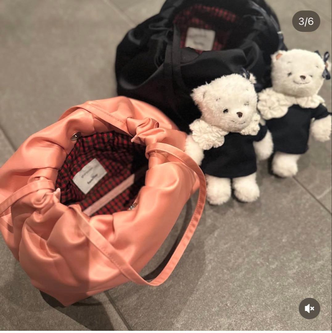 yori familiar コラボ　マシュマロクラッチバッグ　ピンク