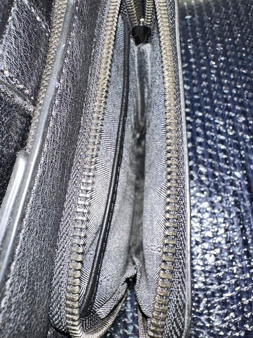 イタリアPIQUADRO(ピクアドロ)レザービジネスバッグ