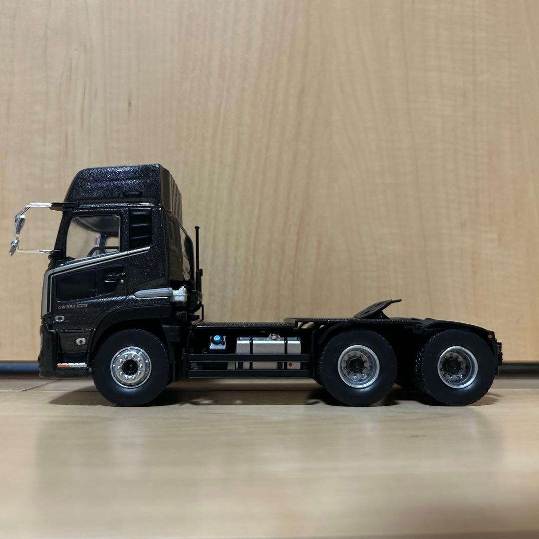 h*e様 UDトラックス　クオン　トラレーラーヘッド 1/43 非売品　ラスト1