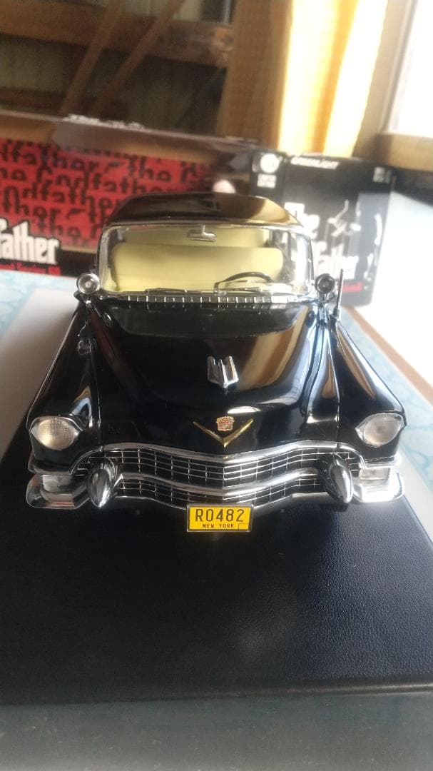 グリーンライト 1/18 1955キャデラックフリートウッド　ゴッドファーザー