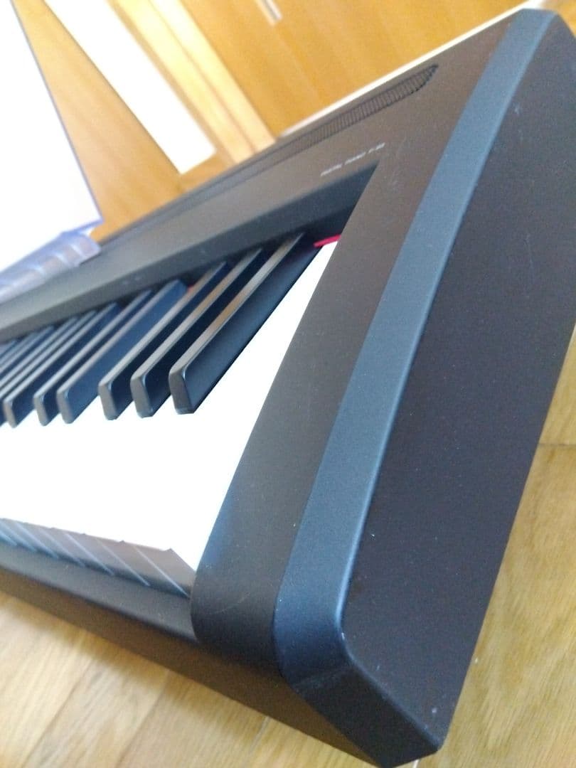 YAMAHA 電子ピアノ P-95B 譜面台、簡易ペダル、アダプター