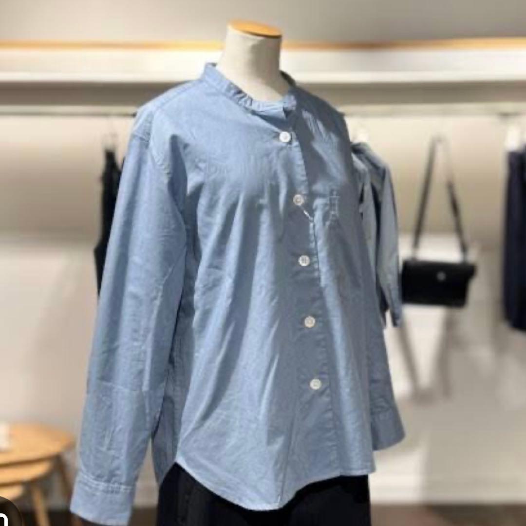 マーガレットハウエル　バンドカラー長袖シャツ　コットン　2023 くすみブルー