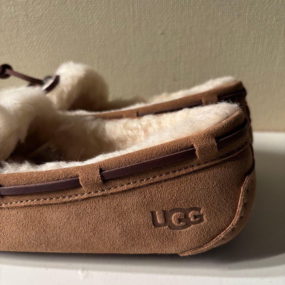 未使用級⭐︎UGG アグ モカシン ファー シープスキン スリッポン 23.0