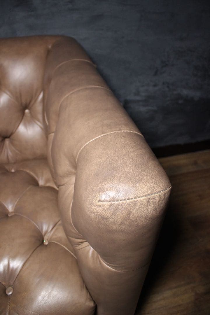 首都圏送無料〜トラモードデメテル18万総本革 レトロボタン ラブソファ ブラウン