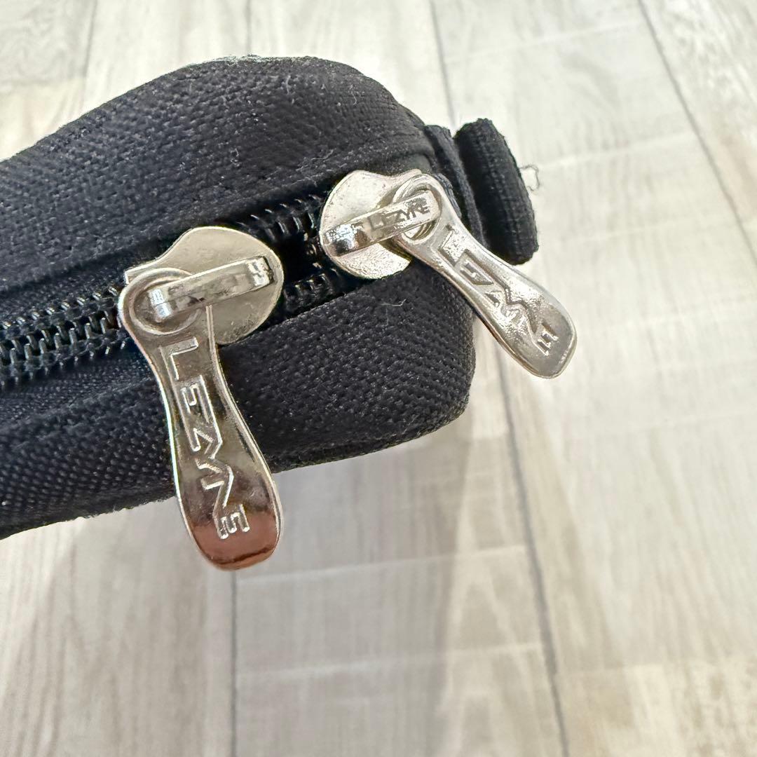 【新品・タグ付】LEZYNEの多機能ツールキット、ブラックのジッパーケース