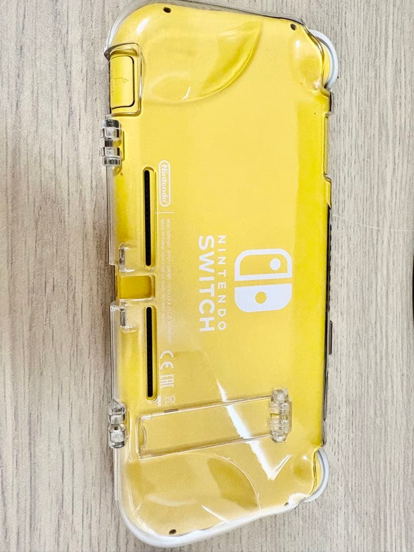 Nintendo Switchライト 本体 イエロー