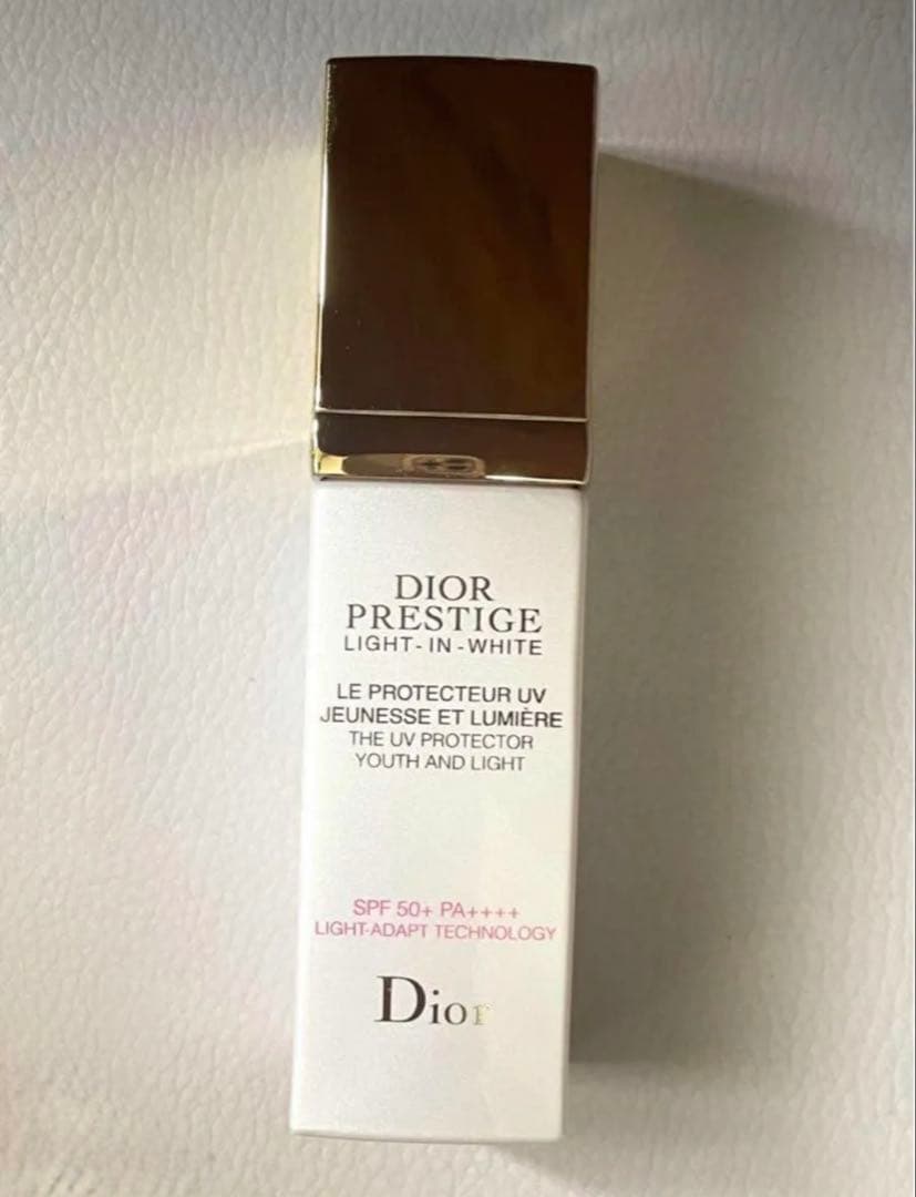 ディオール プレステージ ホワイト ル プロテクター ルミエール UV