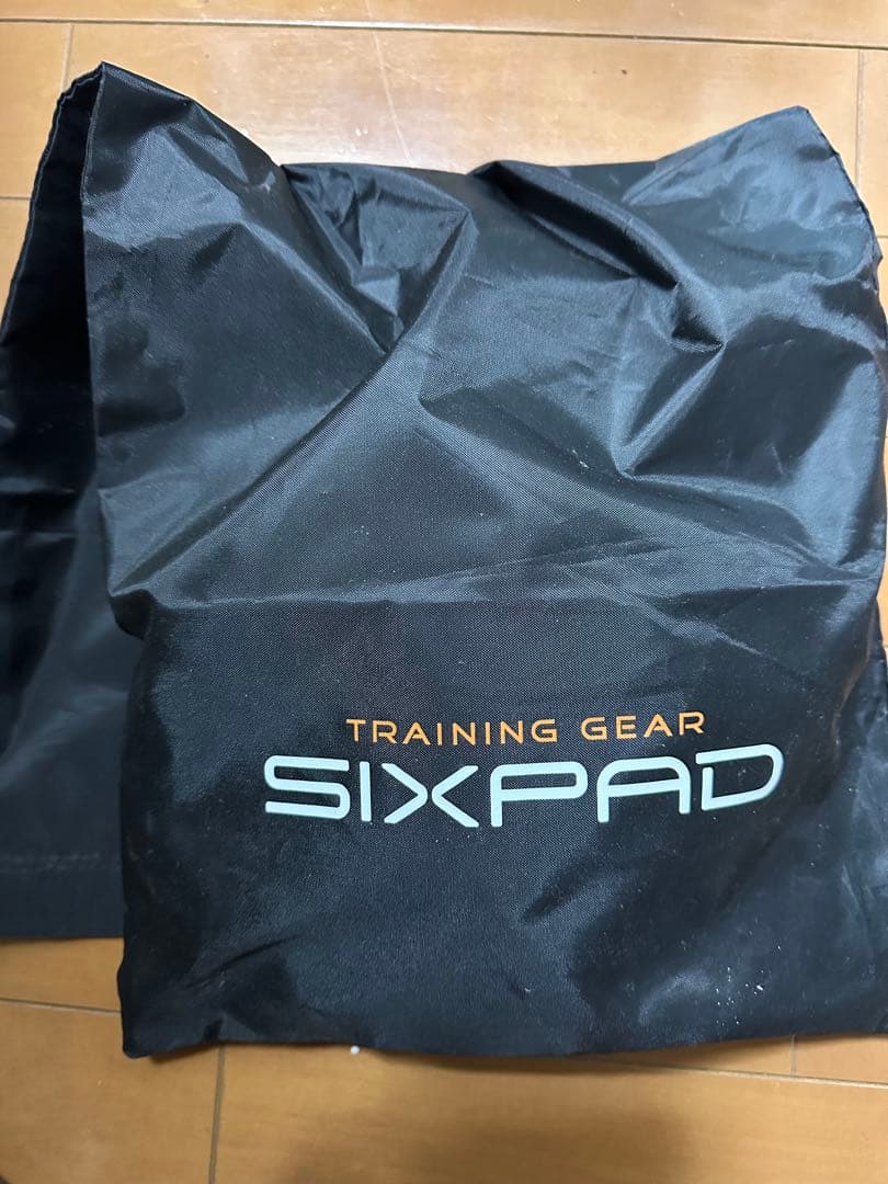 中古品　マッサージ　￼￼SIXPAD POWER FIT PRO
