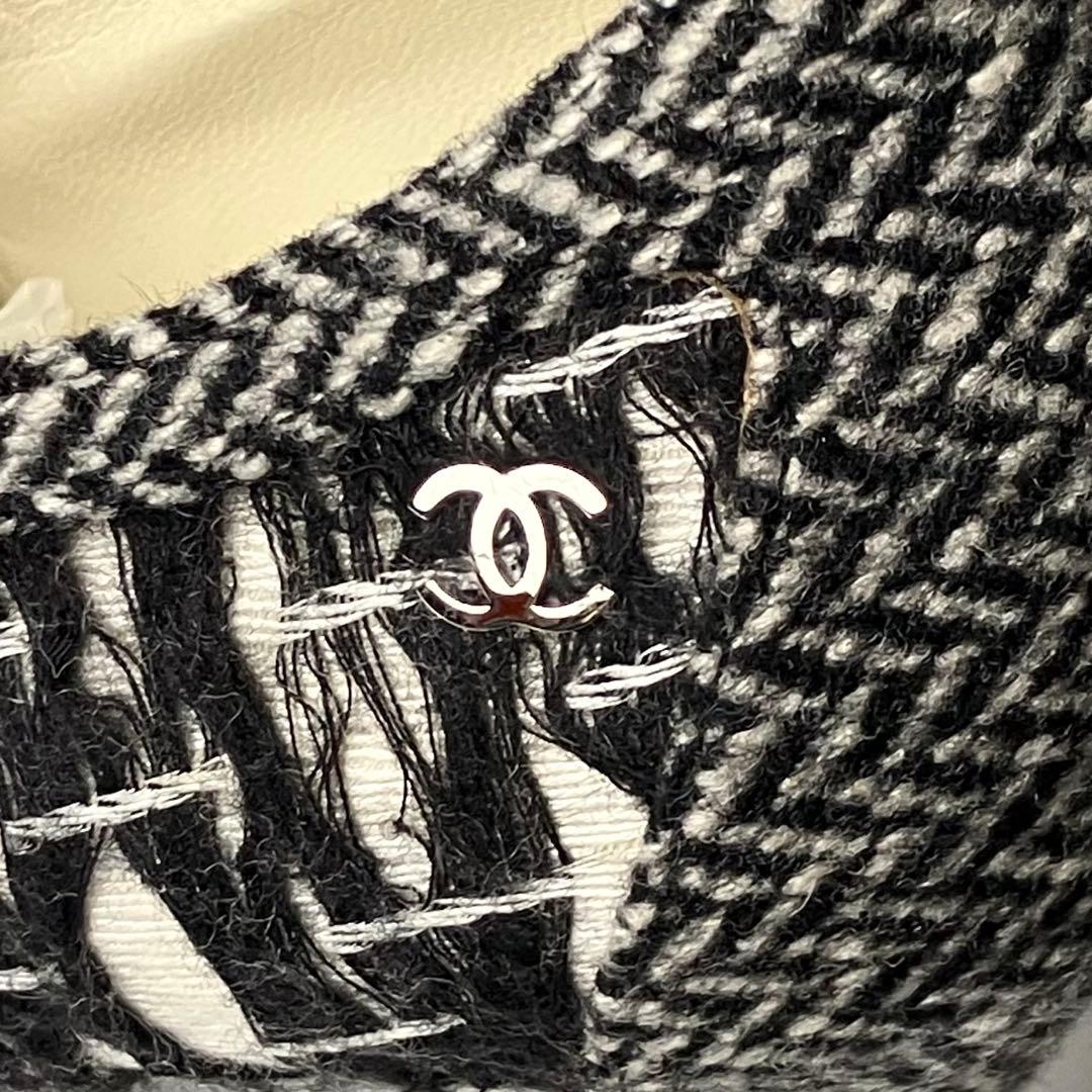 モっちゃんCHANEL ツイード　ココマーク　ブーティヘリンボーン23.5