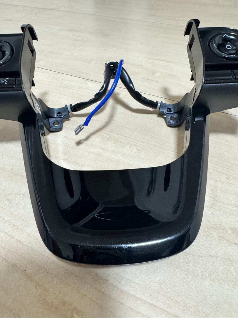 プリウス　50 後期　ステアリング　スイッチ