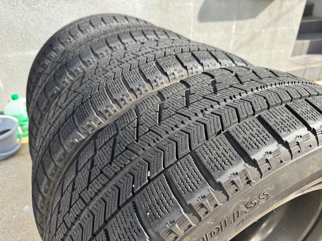スタッドレス　アルファード30 4本 BS BLIZZAX ブリザック　VRX
