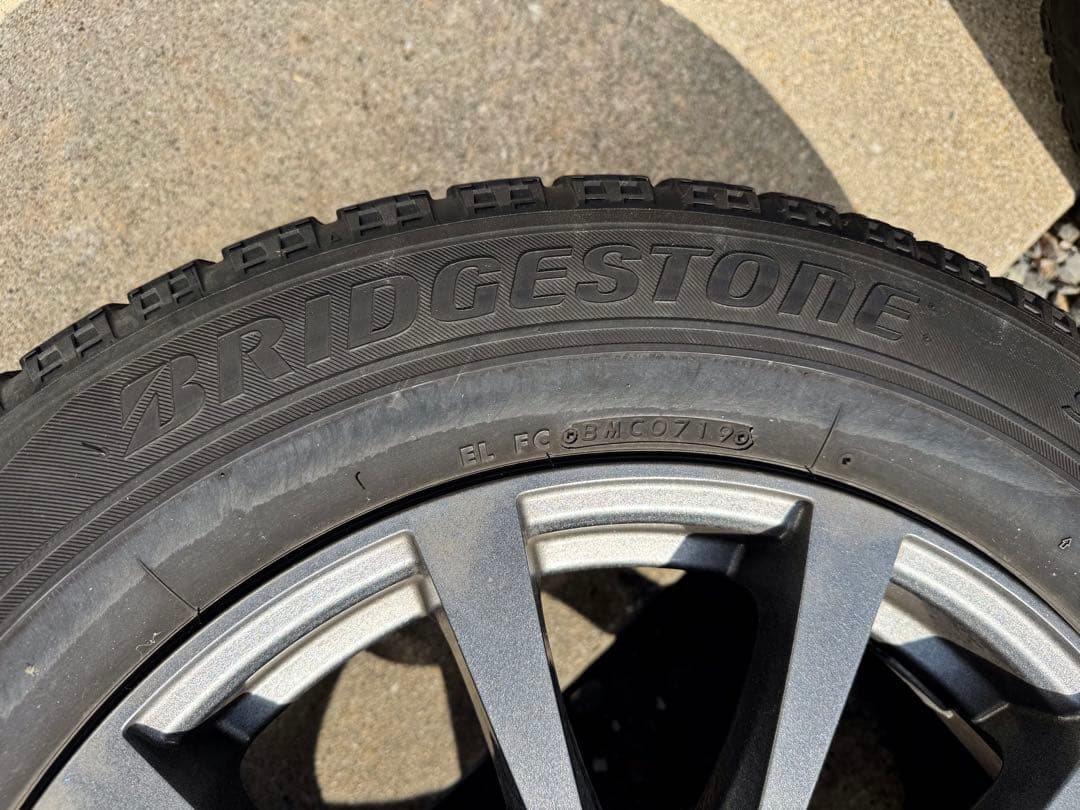 スタッドレス　アルファード30 4本 BS BLIZZAX ブリザック　VRX