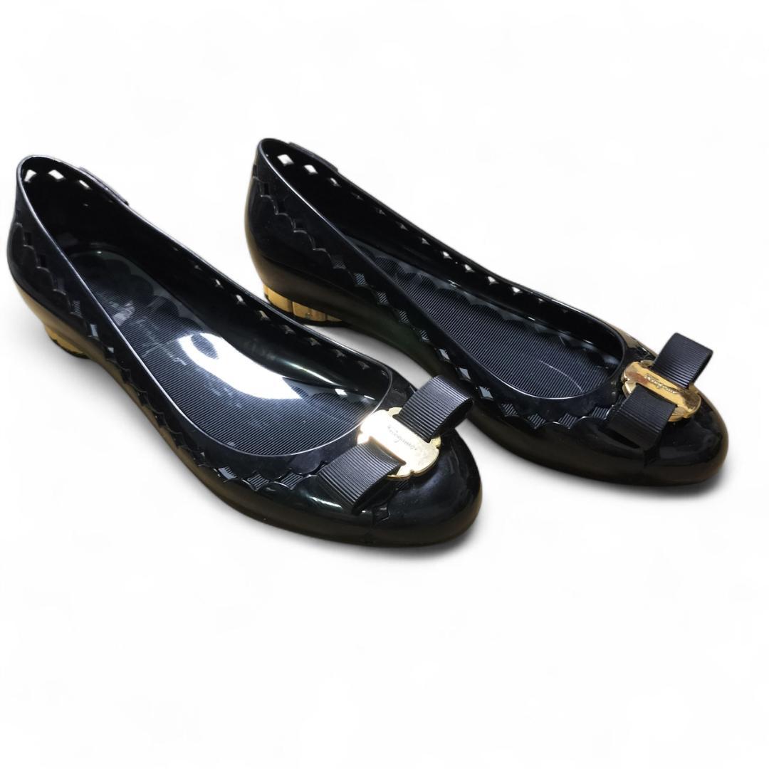【美品】フェラガモ パンプス ラバー ヴァラ VARA JELLY ブラック