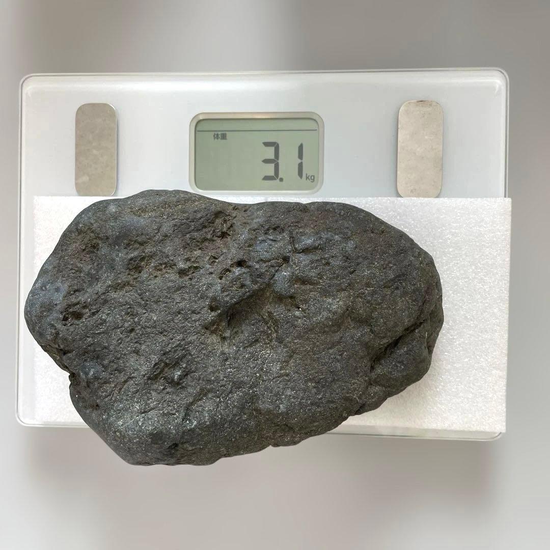 八海石　天然黒石　4個セット 水槽用レイアウト　12.8kg