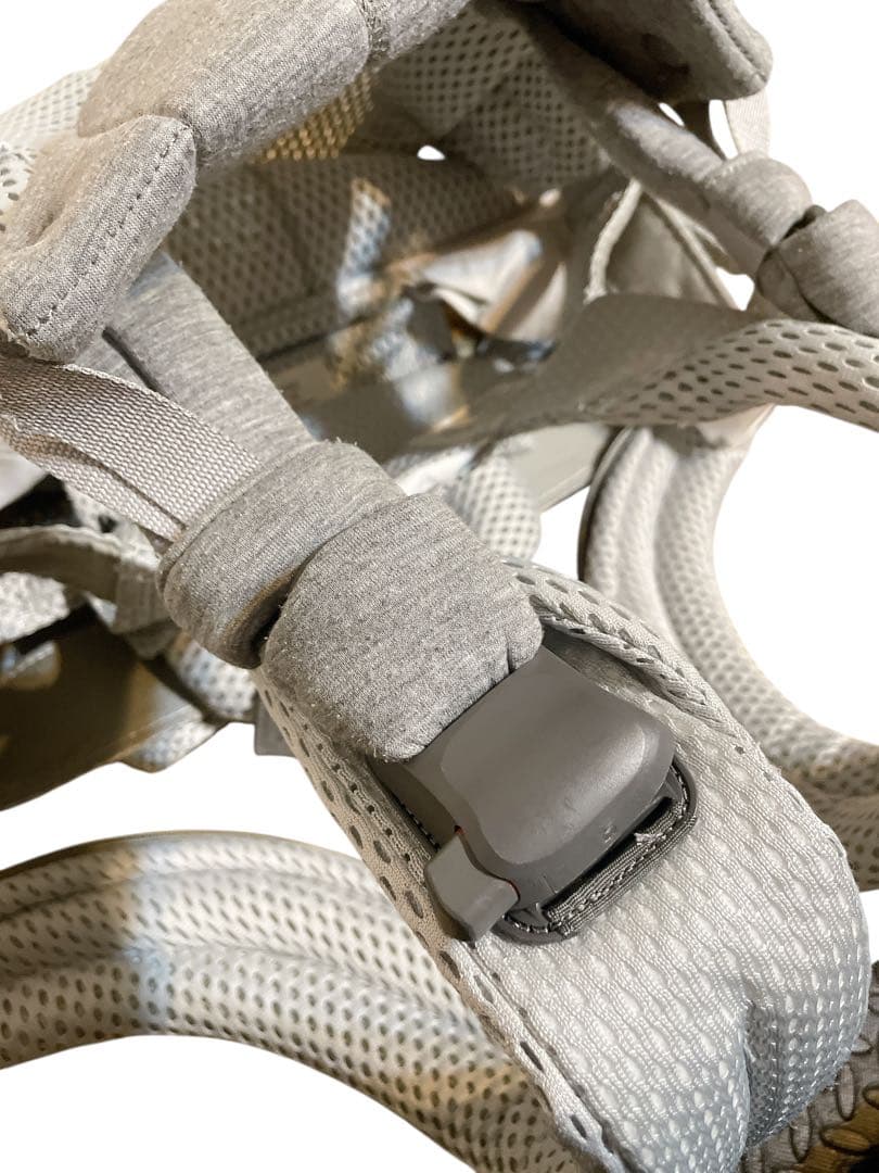 ベビービョルン　ハーモニー　グレー　ベビーキャリア　抱っこひも　HARMONY