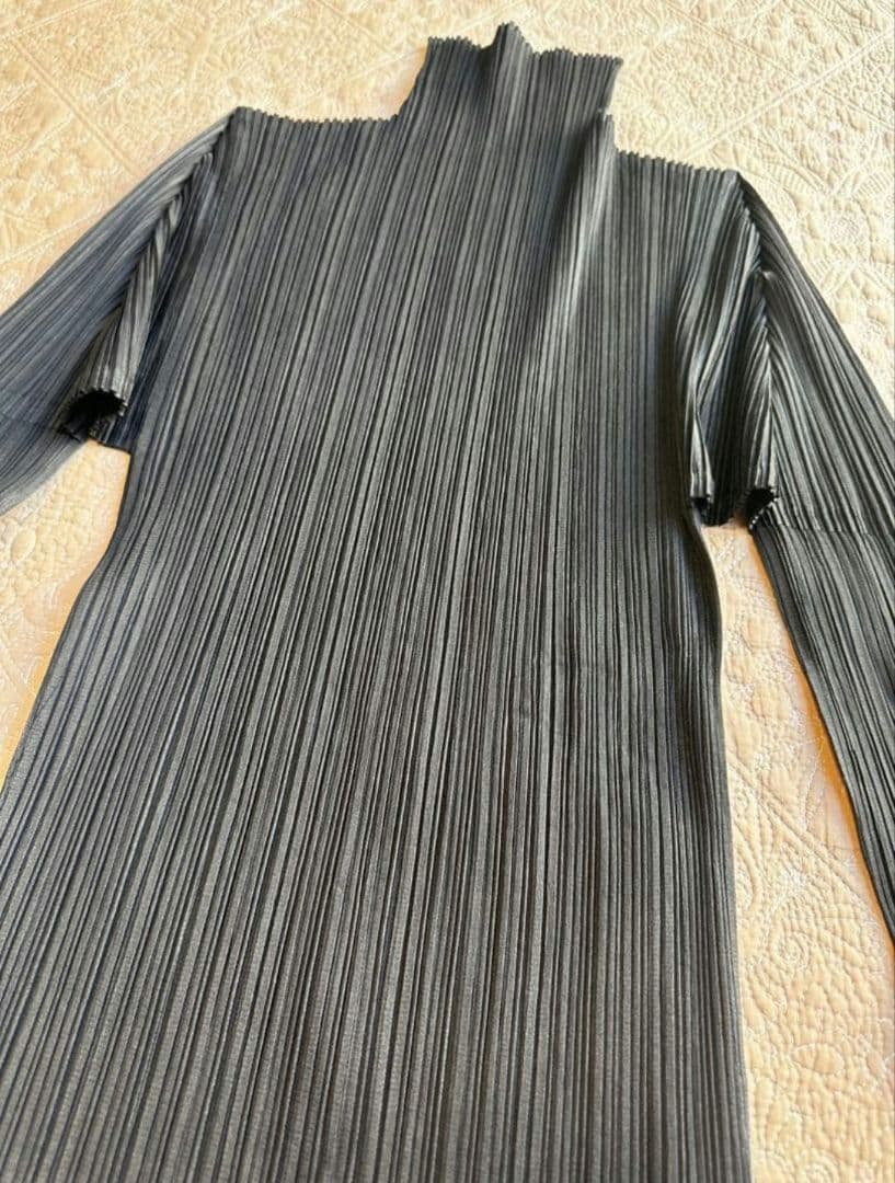 PLEATS PLEASE ISSEY MIYAKE ブラック 長袖 トップス