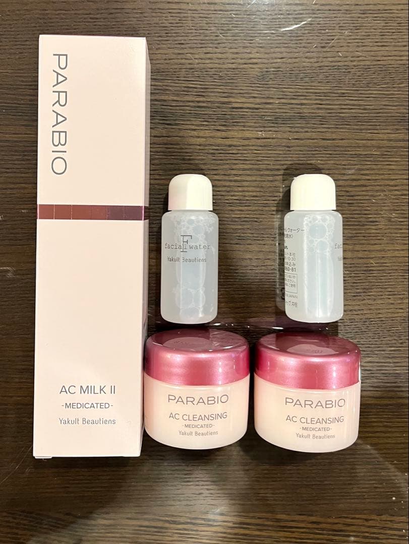 【新品未使用】ヤクルト　パラビオ乳液・クレンジング/ふき取り化粧水