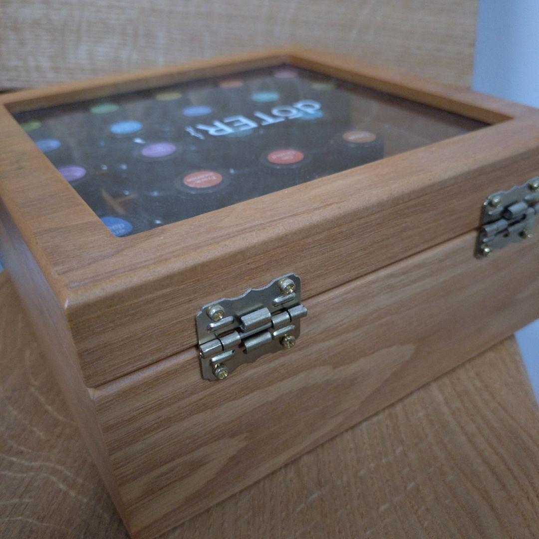 エッセンシャルオイル18種開封済、クラリカームロールオン開封済、ココナッツオイル