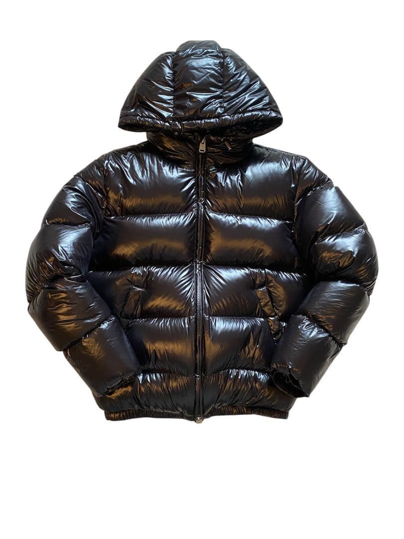 ニコ　黒 フード付きダウンジャケット