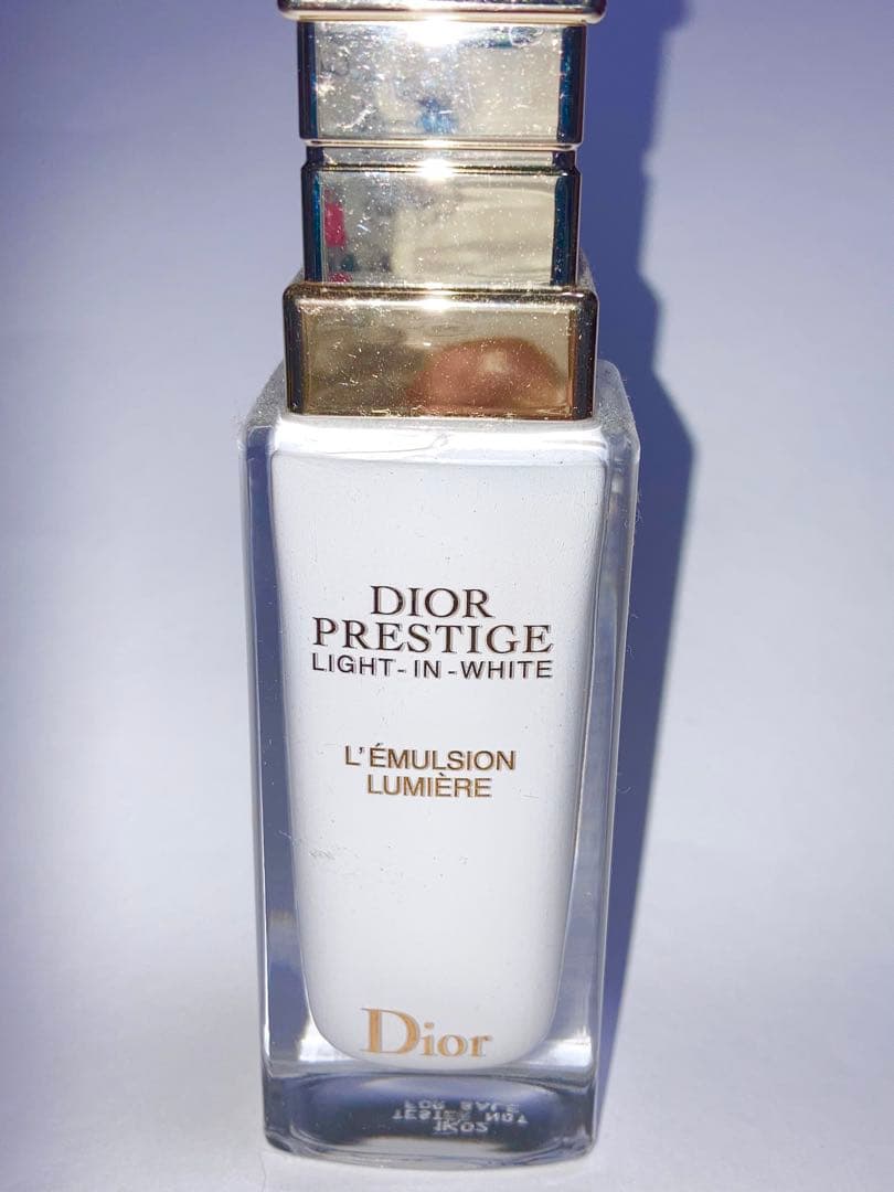 正規品ディオール プレステージホワイト リンクル エマルジョン ルミエール