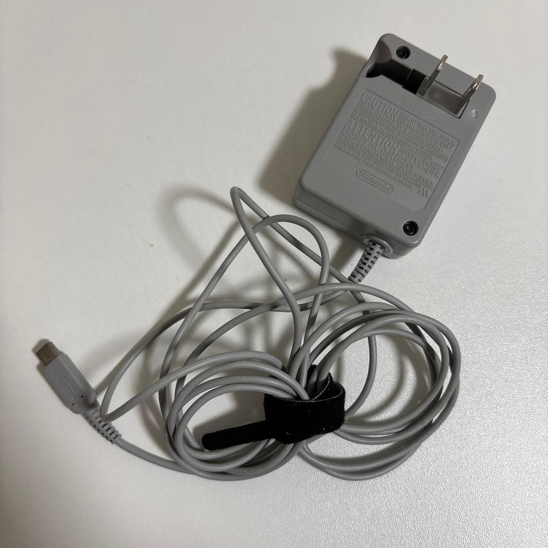 ニンテンドー 3DS ホワイト ソフトセット(大乱闘、マリオカートなど)