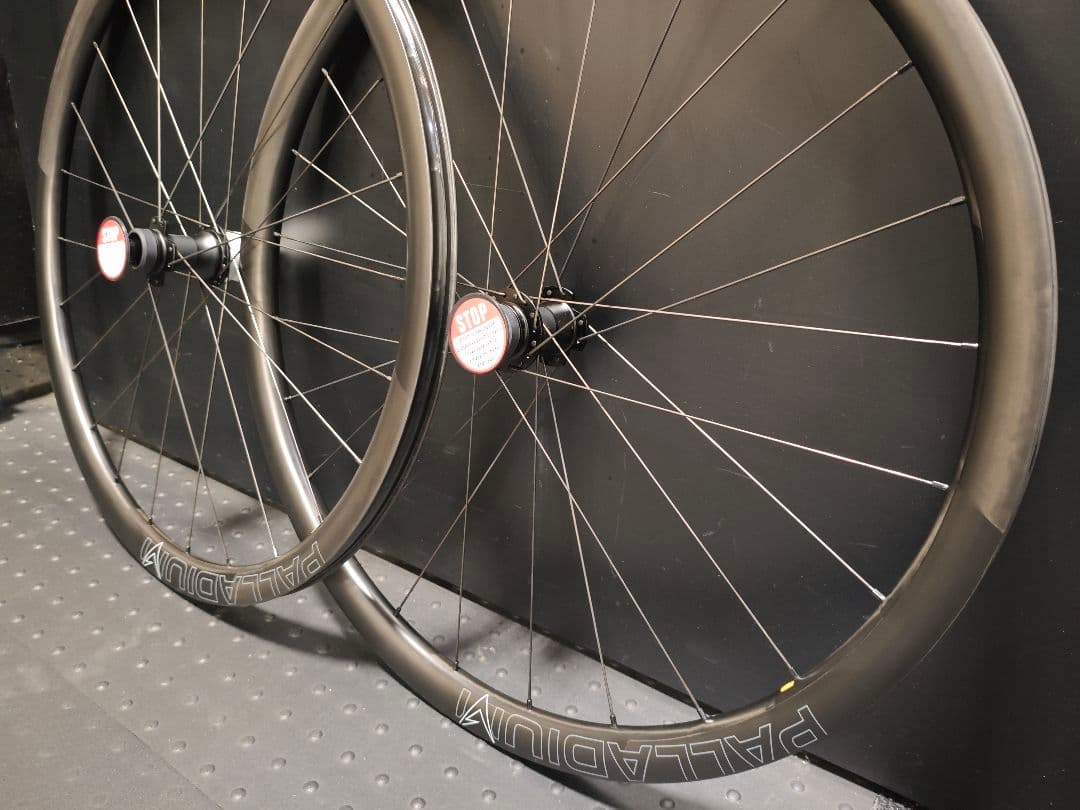 【未使用品】カーボンホイール VELOMANN PALLADIUM 33mm