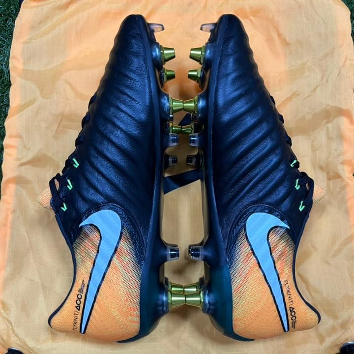 サッカースパイク ナイキ ティエンポ レジェンド Ⅵ エリート SG-PRO