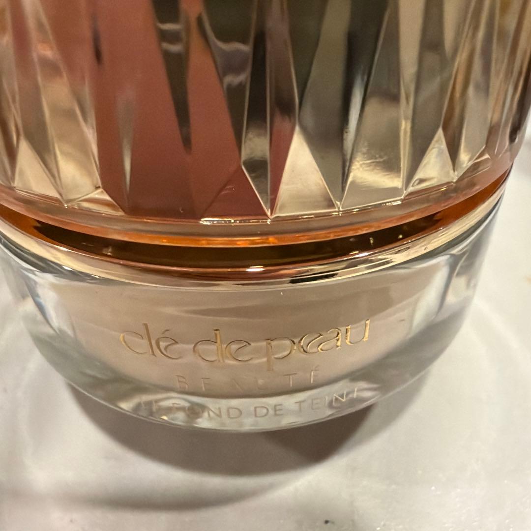 クレドポー　ル•フォンドゥタンn オークル00