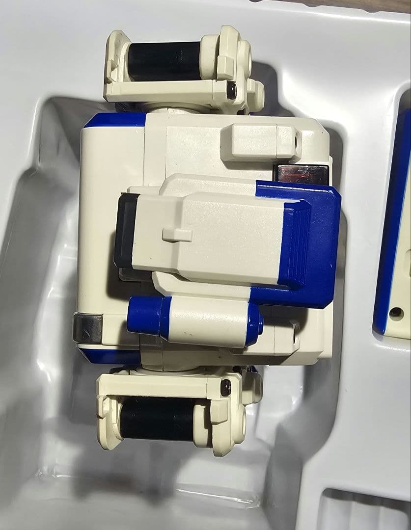 タカラトミー Omnibot 17μ i-SOBOT　中古　良品