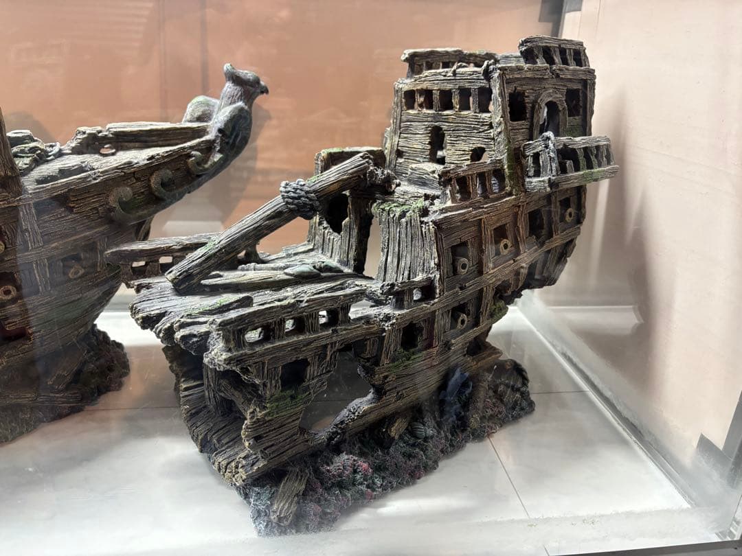 水槽用　沈没船オプジェ　レイアウト