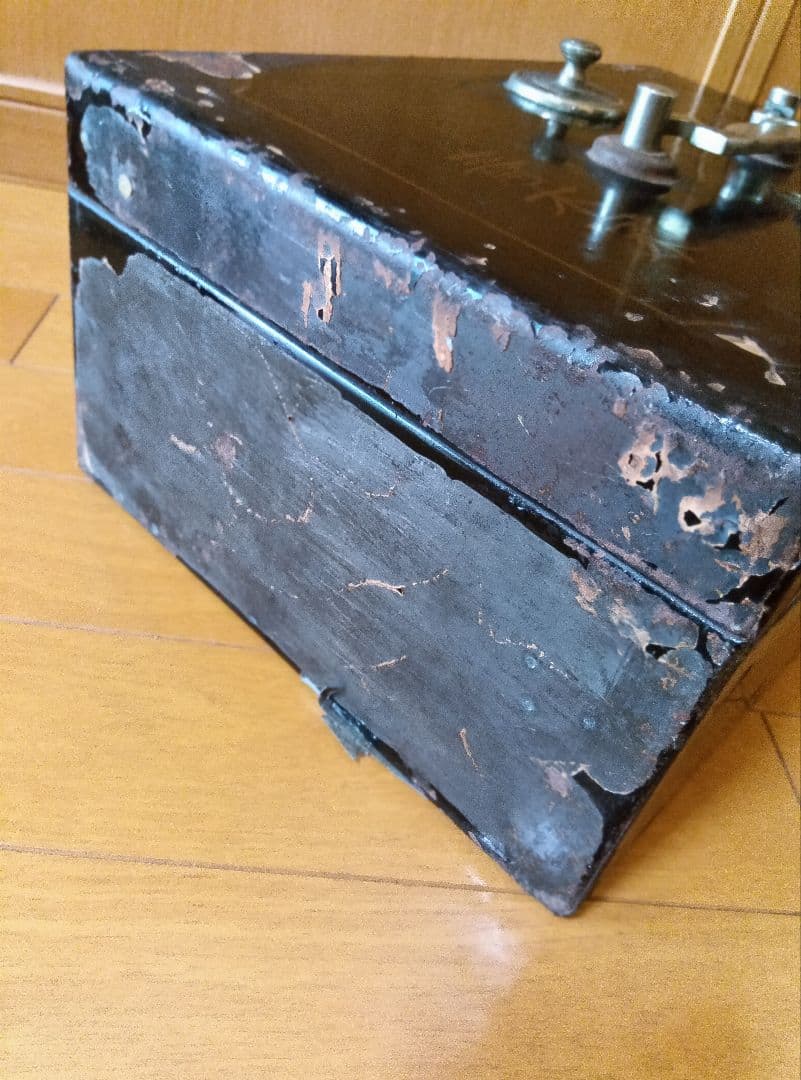 昭和レトロ　郡越金庫　手提金庫　カギ付き　持ち上げると警鈴鳴ります