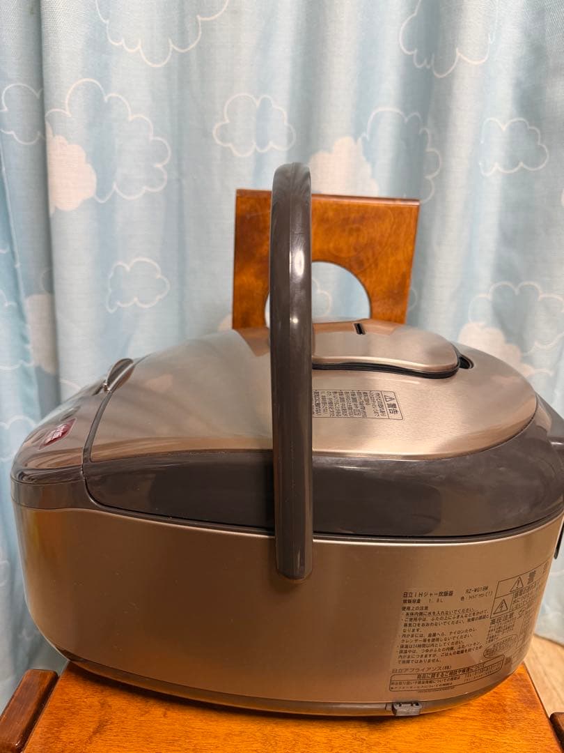 日立 大容量 圧力IH炊飯器 1升炊き 黒厚鉄釜 ライトブラウンRZ-WG18M