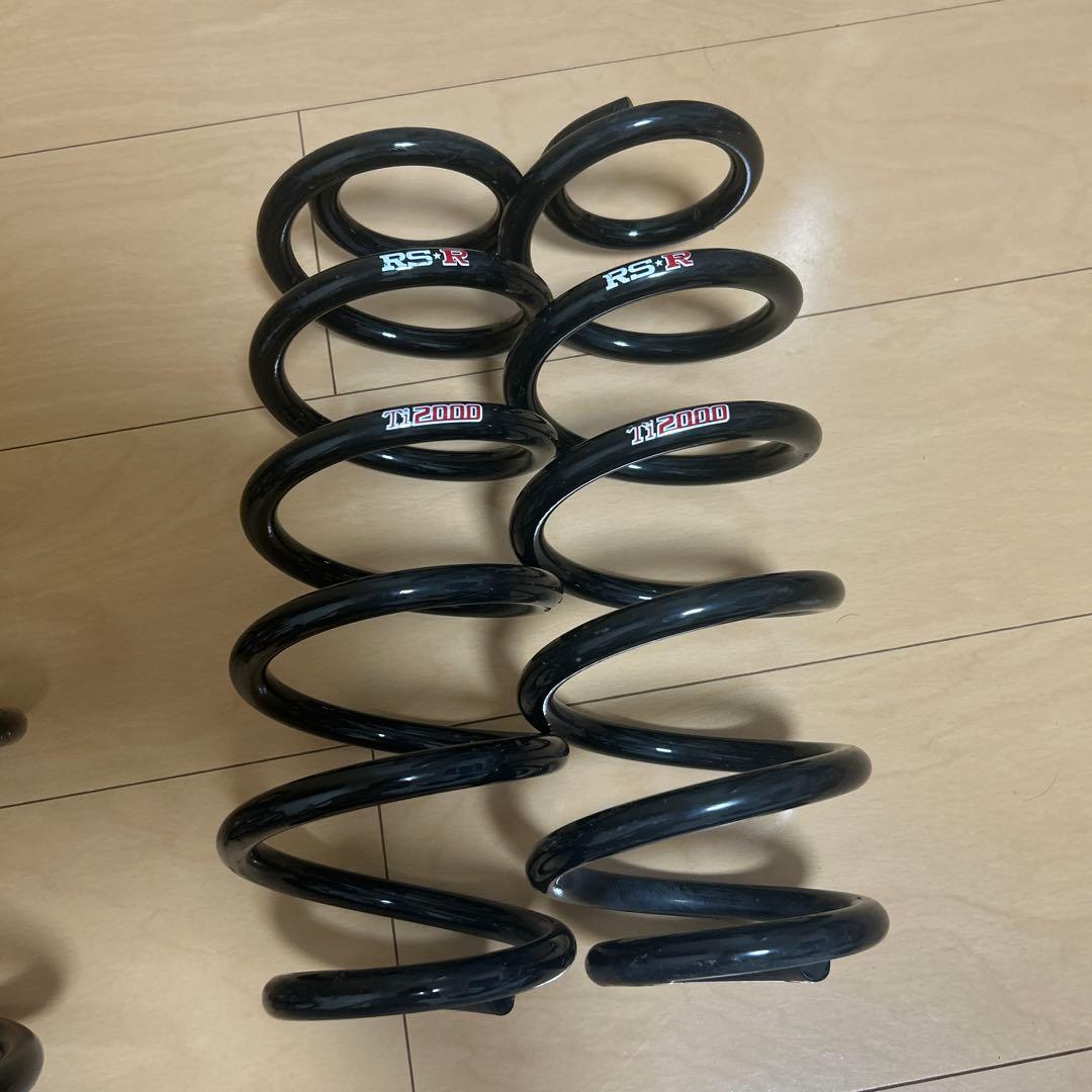 プリウスZVW55 ダウンサス(RSR Ti2000）