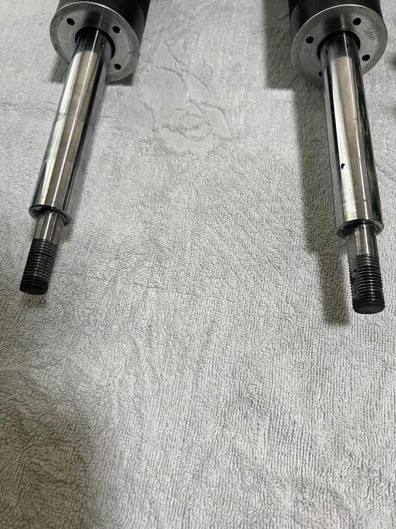 TEIN 全長式 車高調　フロントのみ zrr70w ヴォクシー、ノア