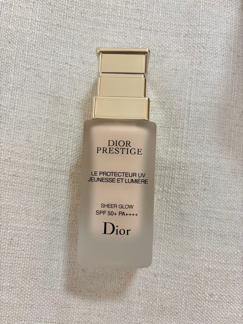 ディオール　プレステージホワイトルプロテクター　特別キーチャーム付き