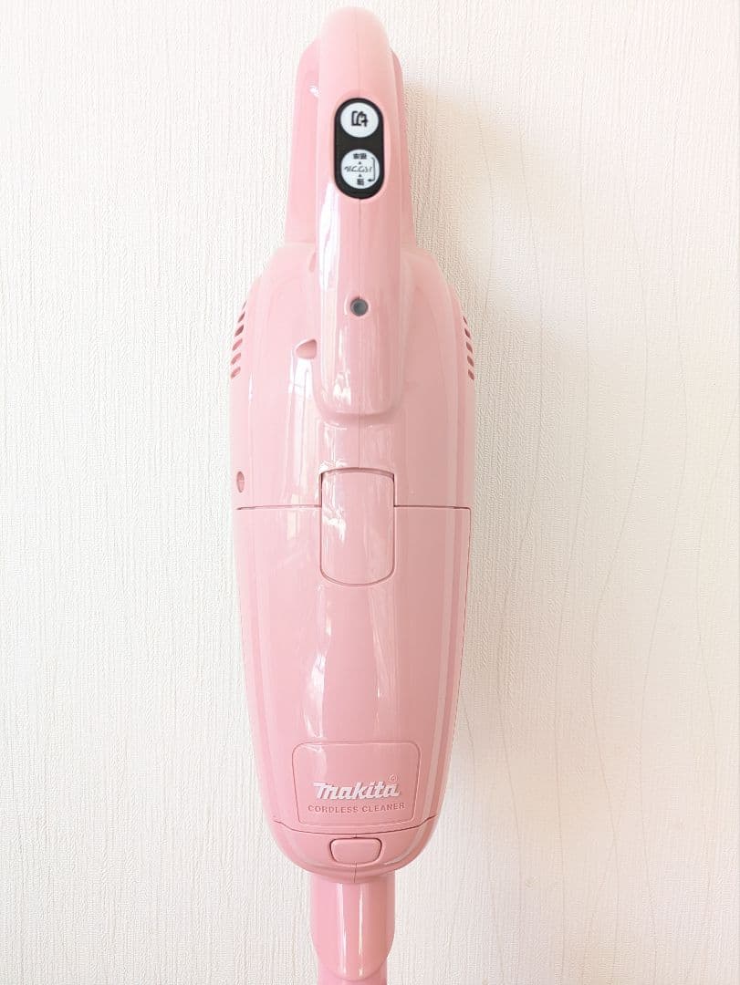 美品　Makita スティッククリーナー 充電器付き