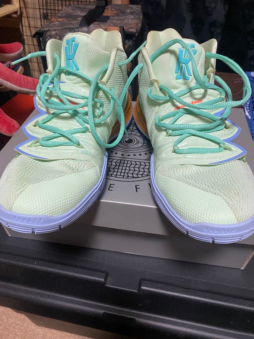 カイリー5 スポンジボブ　イカルド