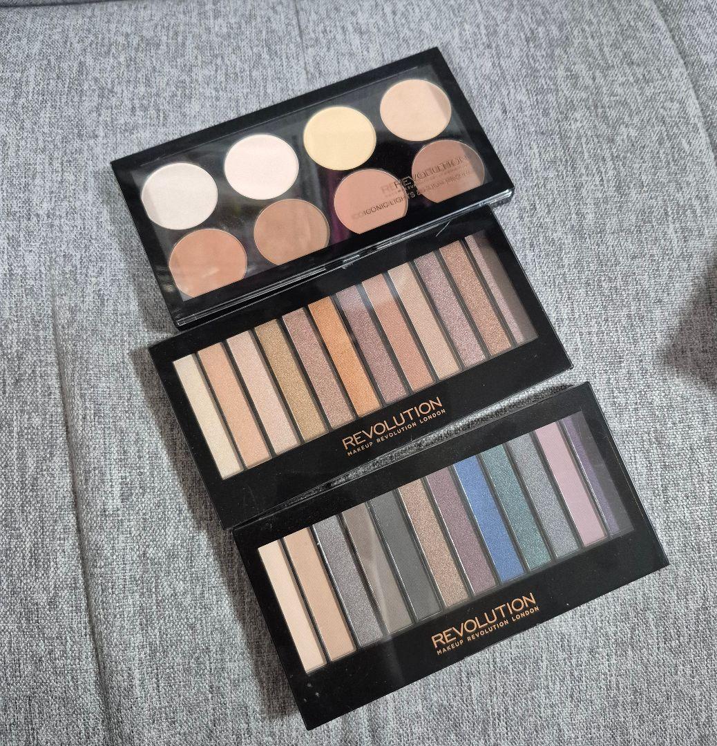 メイクアップレボリューション⭐7点セット⭐パレット　アイシャドウ　リップ　ブラシ