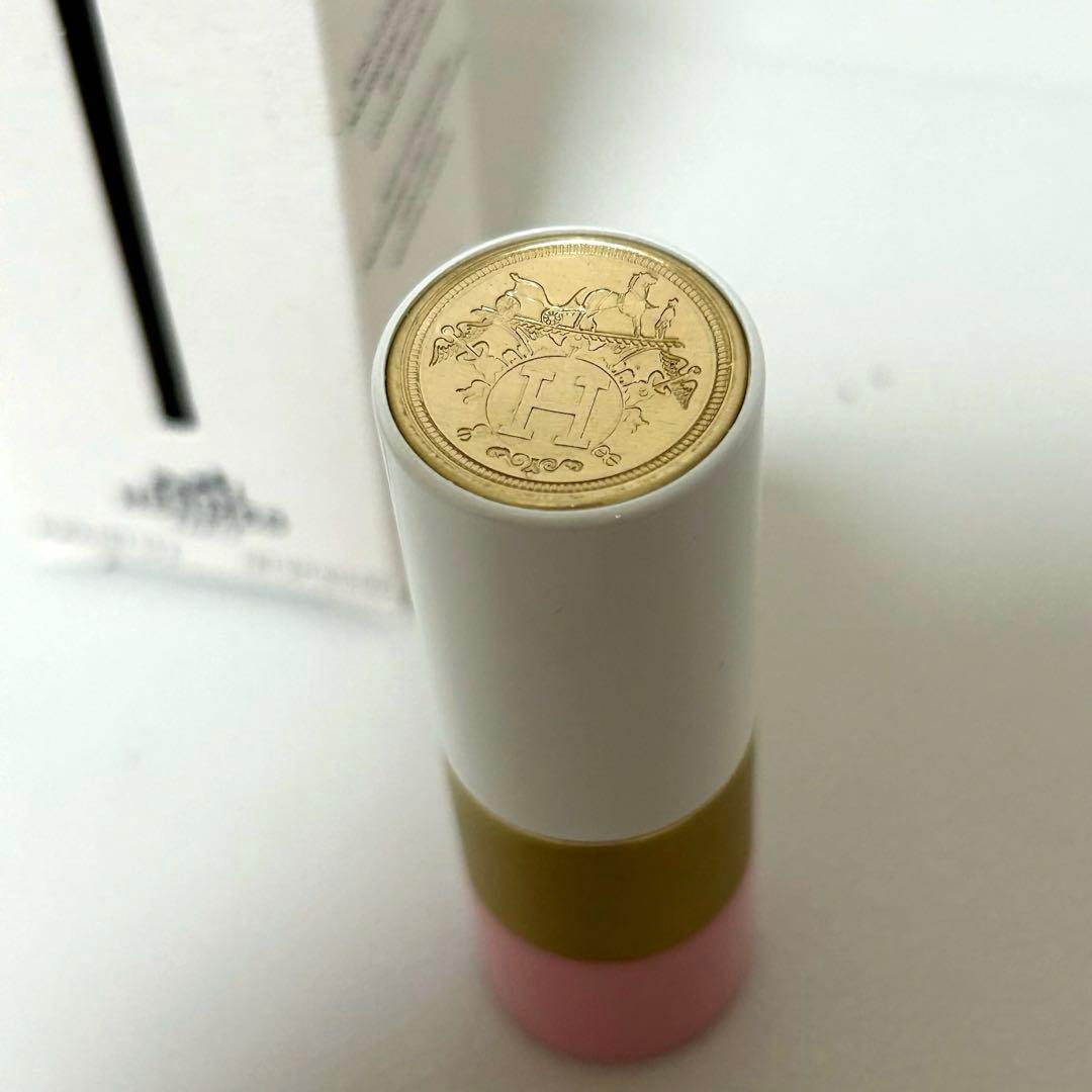 新品並HERMESエルメス27ローズコンフェティティンテッドリップバーム口紅