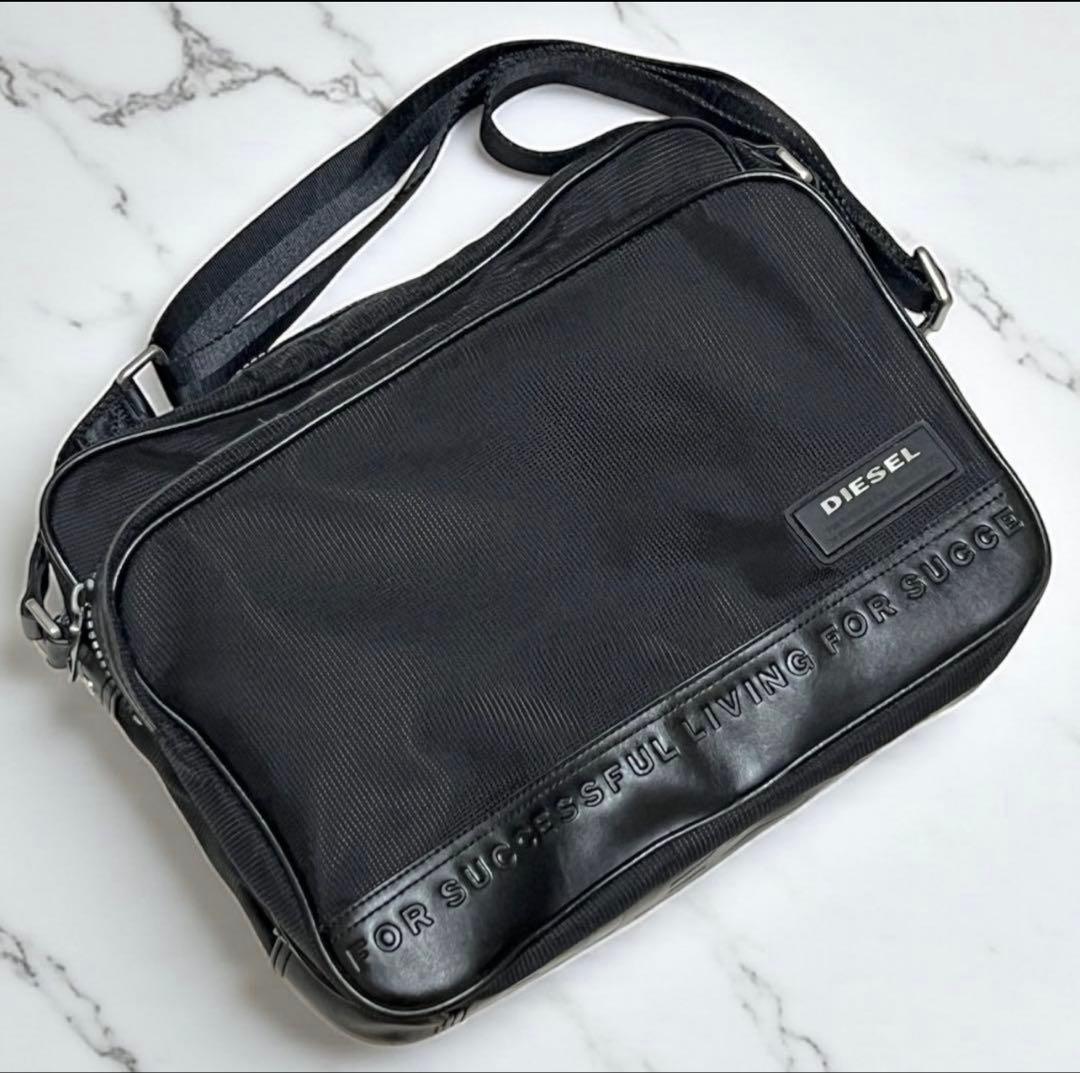 【良品】 ショルダーバッグ　メッセンジャーバッグ　ナイロンバッグ　DIESEL