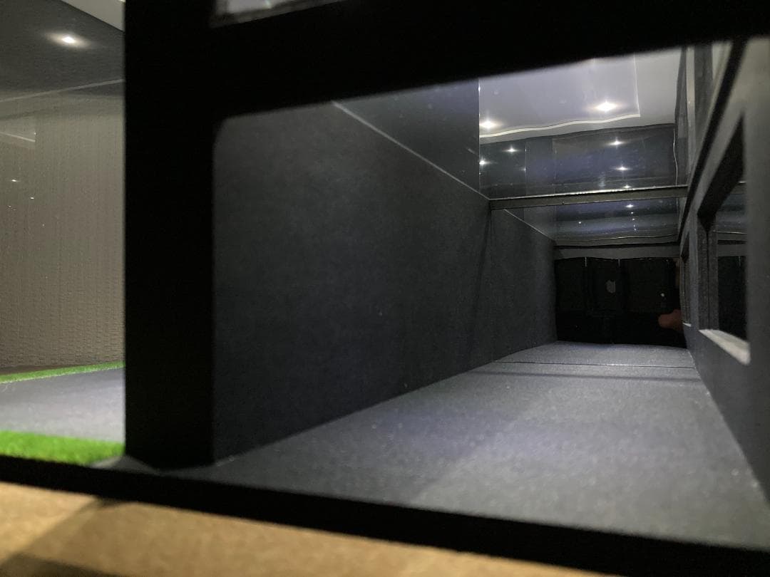 モデルカー用ジオラマ：1/24 ショールーム＆ガレージⅣ／希少モデル！