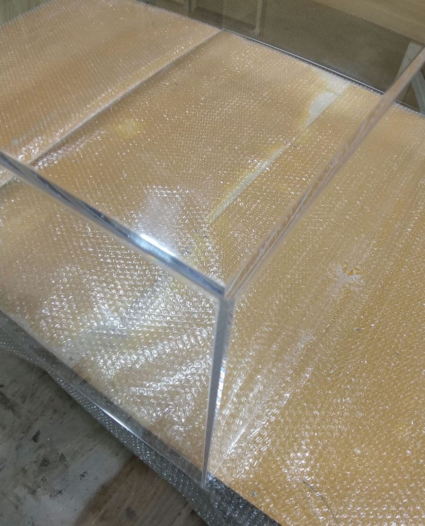 大型透明アクリルボックス 店舗什器 ディスプレイ