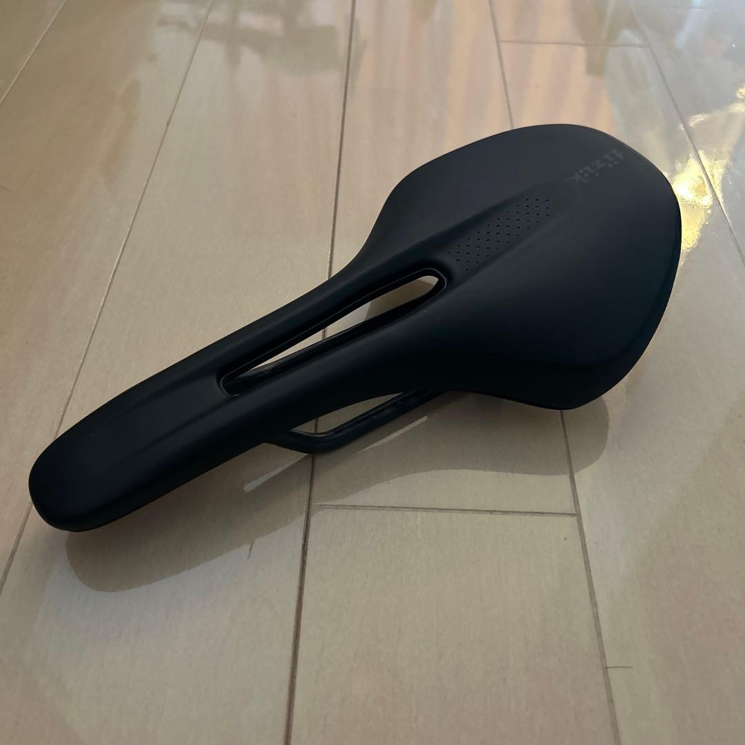 fi'zi:k サドル VENTO ANTARES R3 KIUMレール