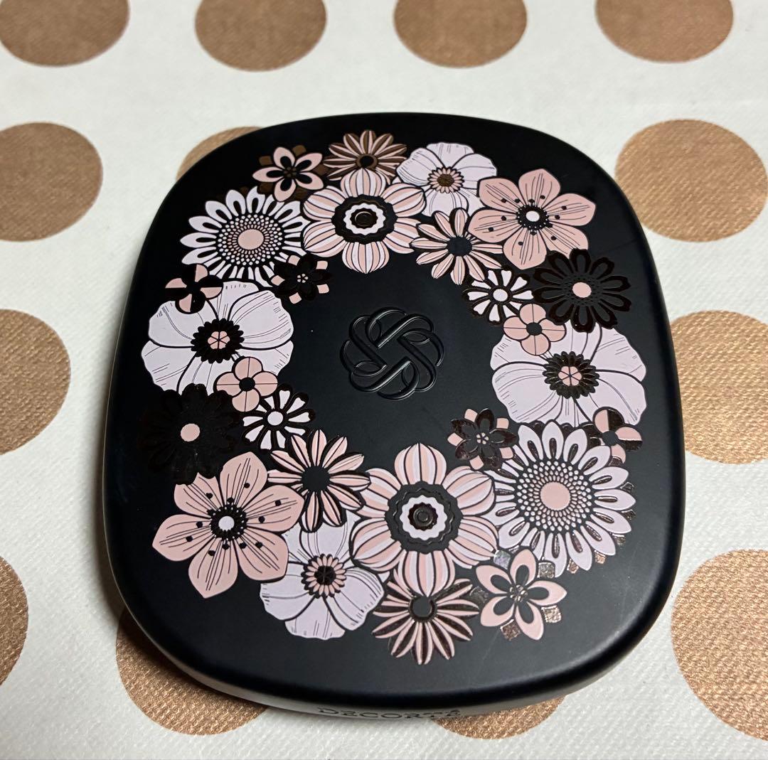 DECORTÉ アイシャドウパレット クリスマスコフレ エターナルブルーム