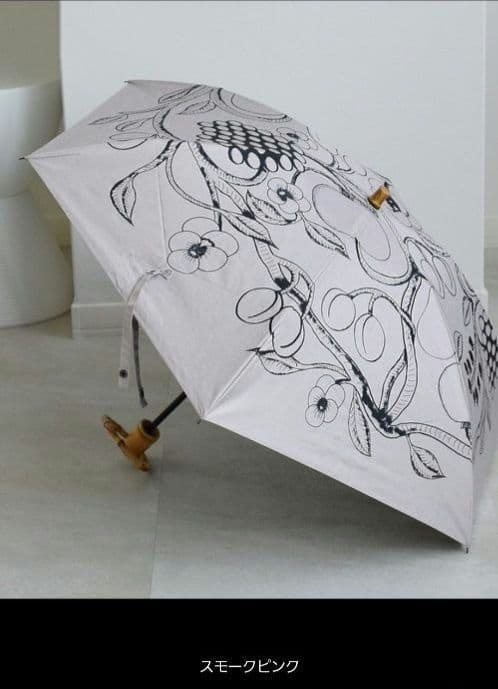 kuovi×utatane アラビアパラティッシ柄 折りたたみ日傘スモークピンク