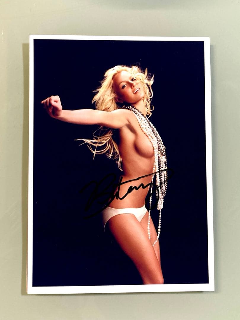 ブリトニー・スピアーズ直筆サイン入り2Lサイズ写真…