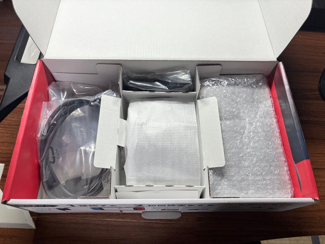 Nintendo switch ケース付ポケモンsvソフト付　周辺アクセサリー